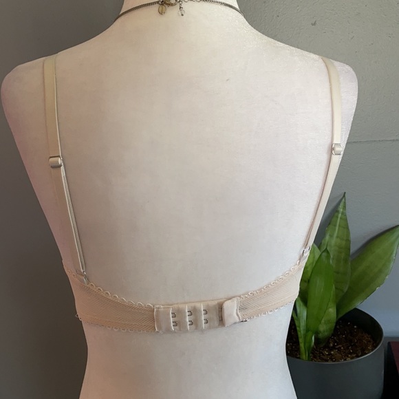 Victoria’s Secret Bra - Picture 4 of 5